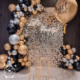 Shimmer Wall Set-up w/ Organic Balloon Garland