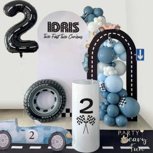 Customised Arch Boards Set-up with Balloon Garland