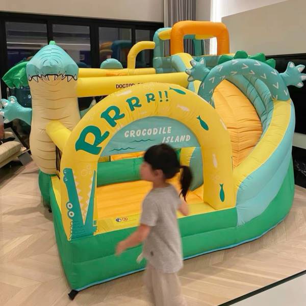 Bouncy Castle / Bubble House